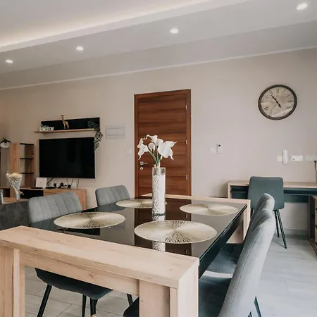 Urban Gem - Stylish In Msida-gzira Apartmán